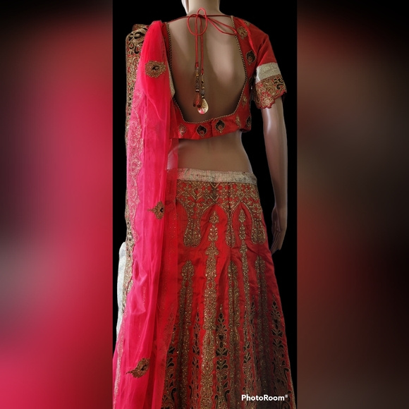 Indian dress - Picture 6 of 8